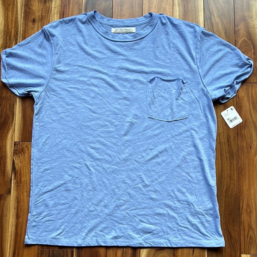 We the Free Short Sleeved Tee Shirt With Single Pocket in Frozen Violet M NWT - Picture 1 of 12